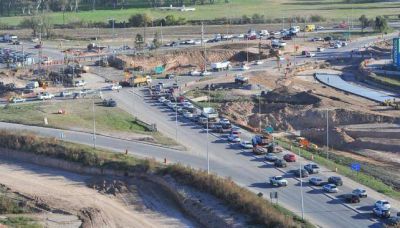 Colas y demoras por la obra en la zona del Tropez�n