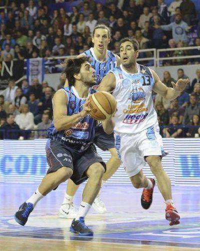 Pe�arol volvi� a imponerse categ�ricamente sobre Regatas y dio vuelta la serie final
