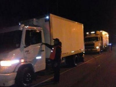 Sosa sali� a la pesca de cargamentos ilegales en rutas 2 Y 88