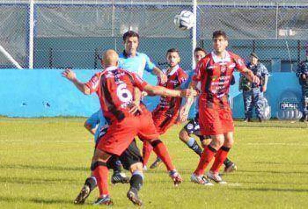 Douglas inici� ayer una semana de trabajo m�s tranquila tras el triunfo
