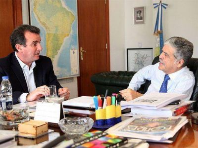 El gobernador se reuni� con el ministro De Vido por petr�leo e YPF