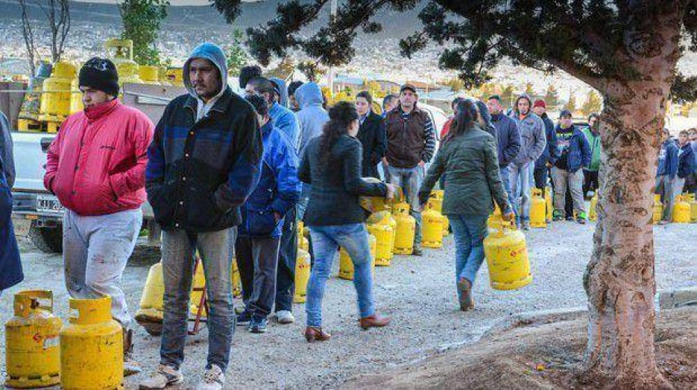 Chubut firma un acuerdo con Naci�n para disponer de 400 toneladas de gas