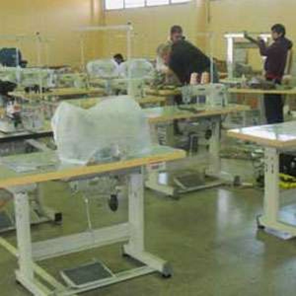 Futuro incierto para trabajadores de F�brica Textil Ulapes