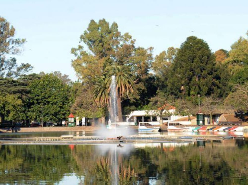 El Laguito del parque Independencia se qued� sin show de aguas danzantes
