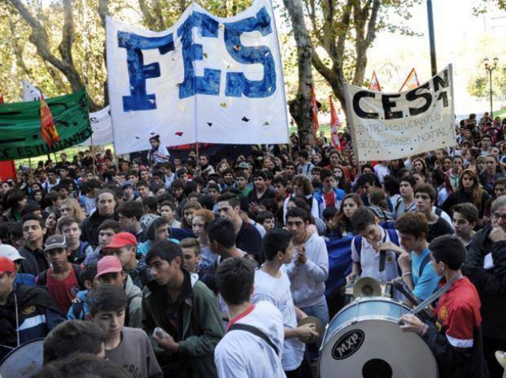 Secundarios y terciarios piden m�s presupuesto y rechazan la reforma curricular