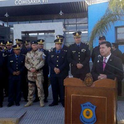 Entregaron m�viles para la polic�a