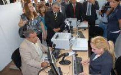 Tucum�n: Trabajadores del Registro Civil levantan el paro y se normaliza la atenci�n