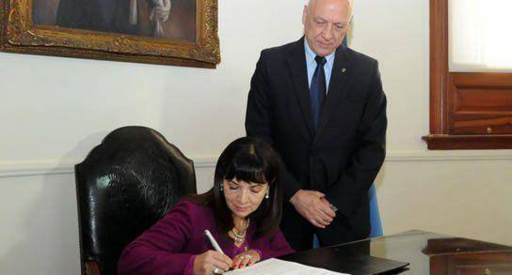 Bonfatti y Trimarco firmaron un convenio