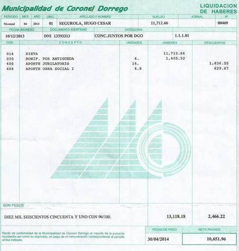 Hugo Segurola mostr� su recibo de sueldo como concejal