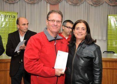 El Gobierno Municipal entreg� subsidios a los clubes de Olavarr�a