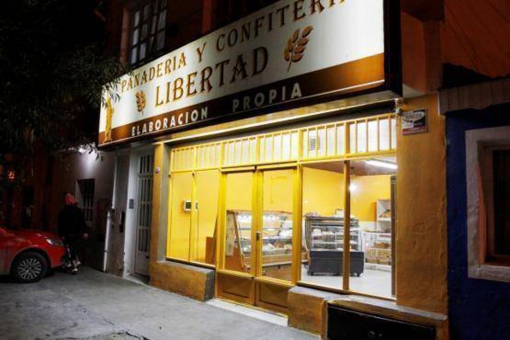 Sujeto encapuchado rob� una panader�a