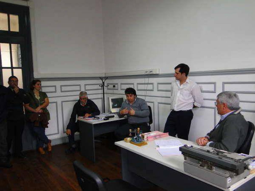 En el Ministerio de trabajo funcionarios se volvieron a reunir con el STMA
