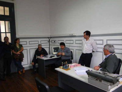 En el Ministerio de trabajo funcionarios se volvieron a reunir con el STMA