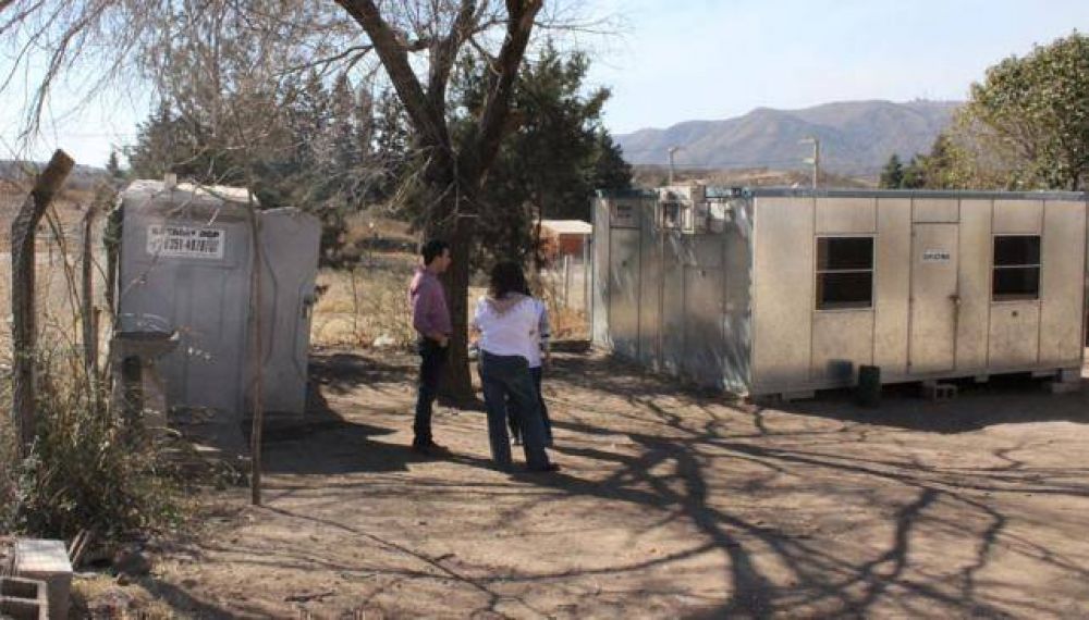 Por las dudas, se contratan aulas m�viles hasta fin de a�o