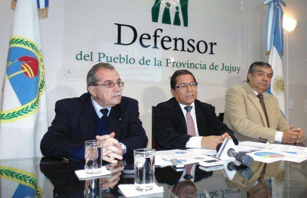 El Defensor del Pueblo present� informe anual