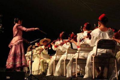 La música de tres continentes maravilló al público en la segunda noche de Iguazú en Concierto