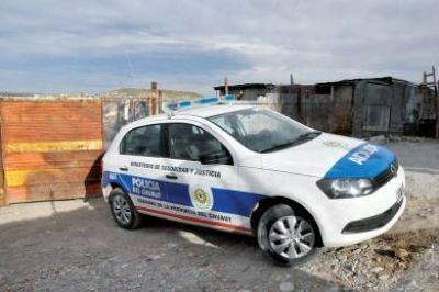 Un hombre se atrincher� y quiso ahorcarse junto a su hija de 4 a�os, pero los salv� la polic�a