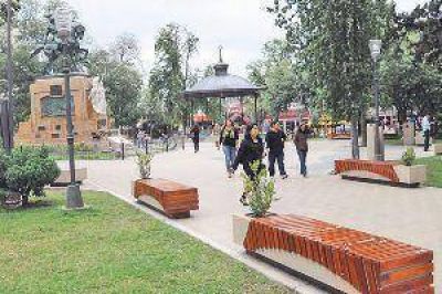 La comuna habilita formalmente la obra de la plaza Libertad