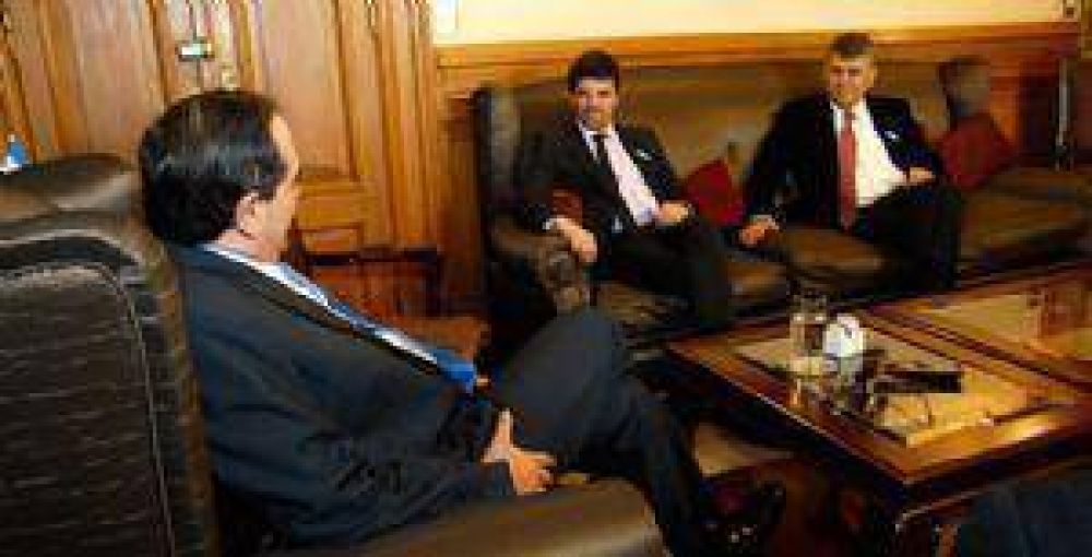Alperovich busca una salida a los productos tucumanos por Chile