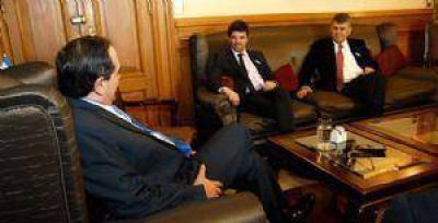 Alperovich busca una salida a los productos tucumanos por Chile