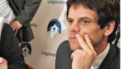 Piden que la designaci�n de Farrel se trate en sesi�n especial