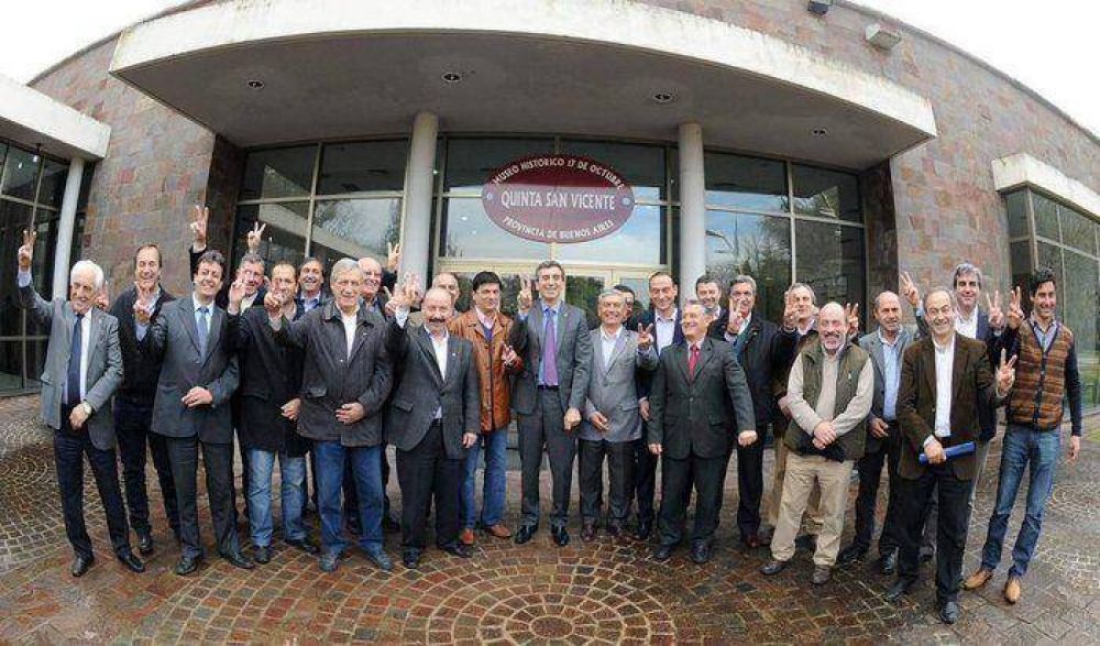 Inza se reuni� con el ministro Randazzo y 23 intendentes