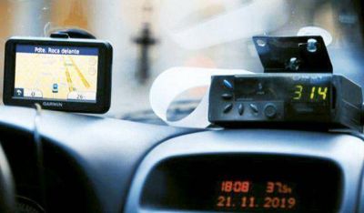 Remises truchos: por mes son radiados 100 m�viles sin licencia