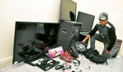 Se complica la situaci�n de dos hermanos por escruches a viviendas