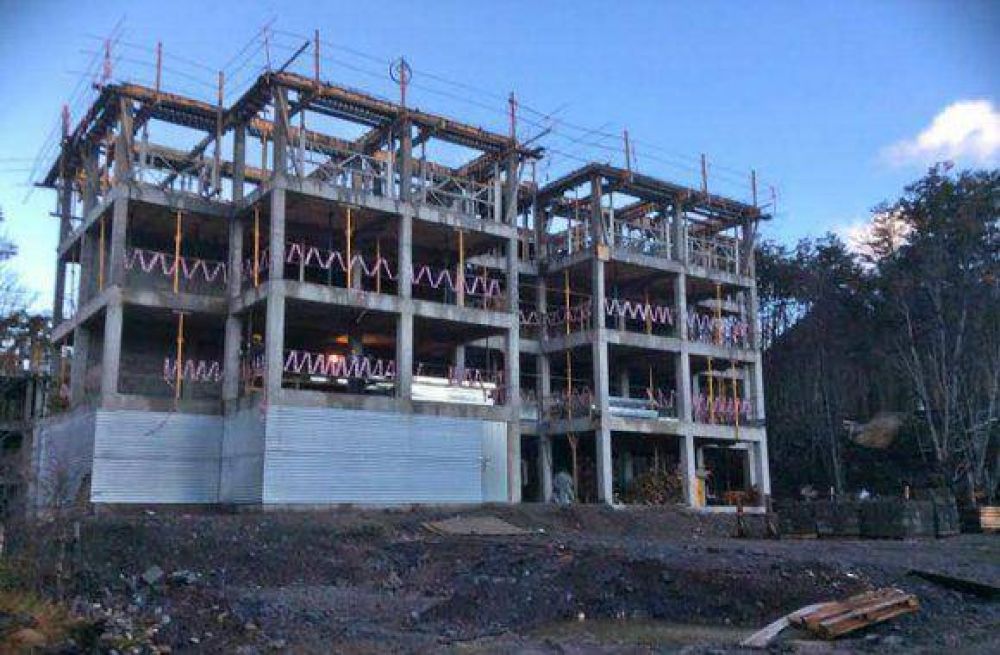 Satisfacci�n del Municipio de Ushuaia por el avance de la obra 128 viviendas en las Barrancas del Pipo