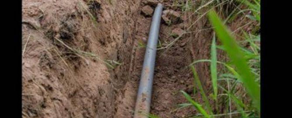 Hicieron una obra de agua privada con recursos del Estado
