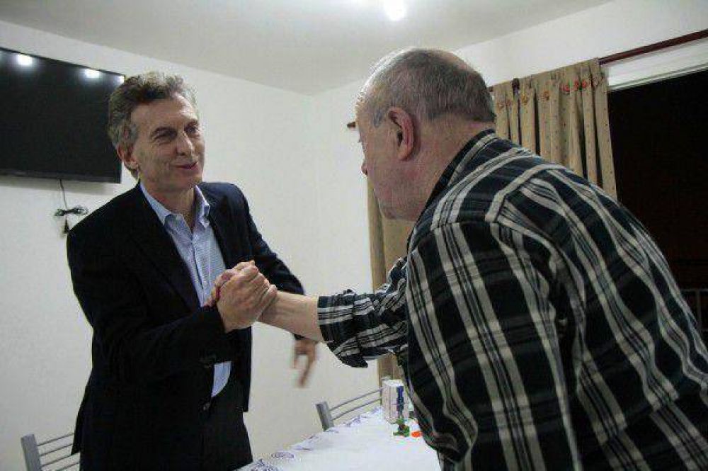 Mauricio Macri dio soluciones a los m�s necesitados de Urquiza y Coghlan