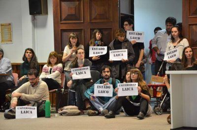 Habr� encuentro abierto en la UNLPam por la pol�mica de la imagen de la virgen