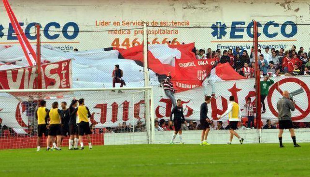 Instituto tuvo el apoyo de su gente en la pr�ctica previa a Independiente