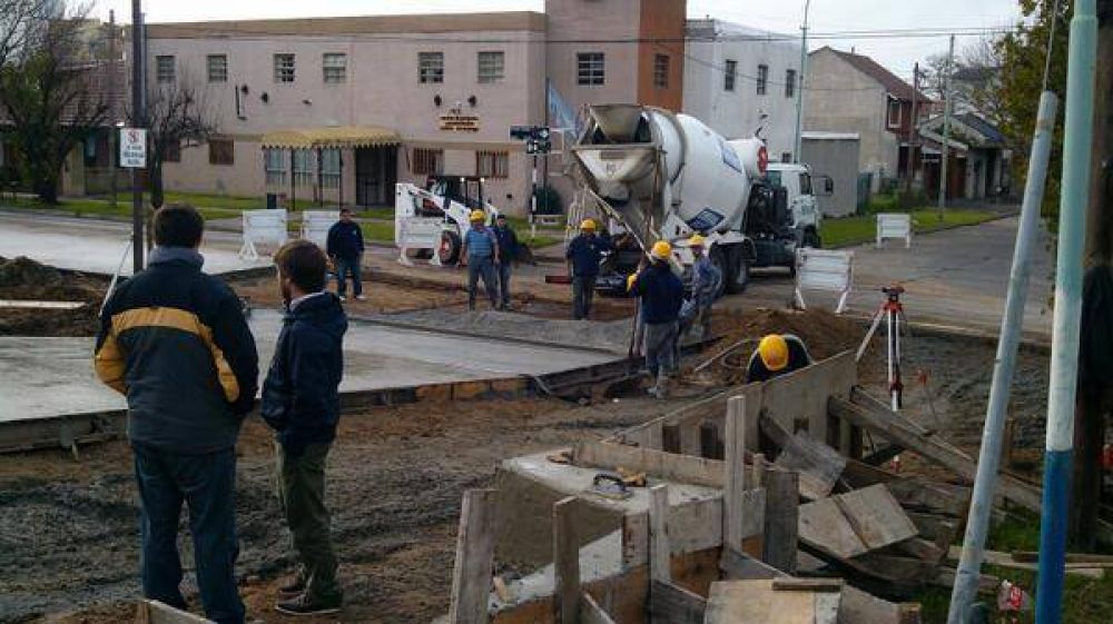Vialidad Municipal comenz� la apertura de la calle Castelli
