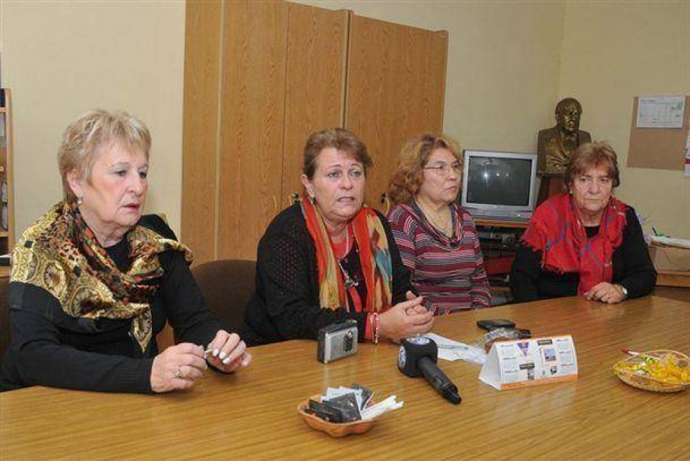 Mirta Petrocini, secretaria de la FEB, estuvo en nuestra ciudad