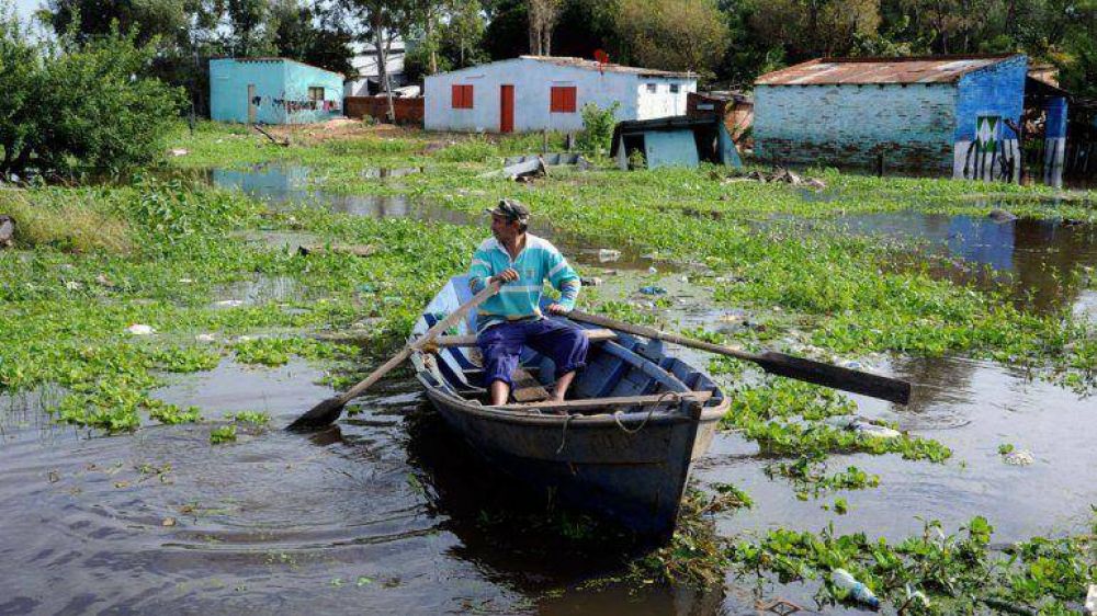 Crecida del r�o Paraguay causa 75 mil evacuados en ese pa�s