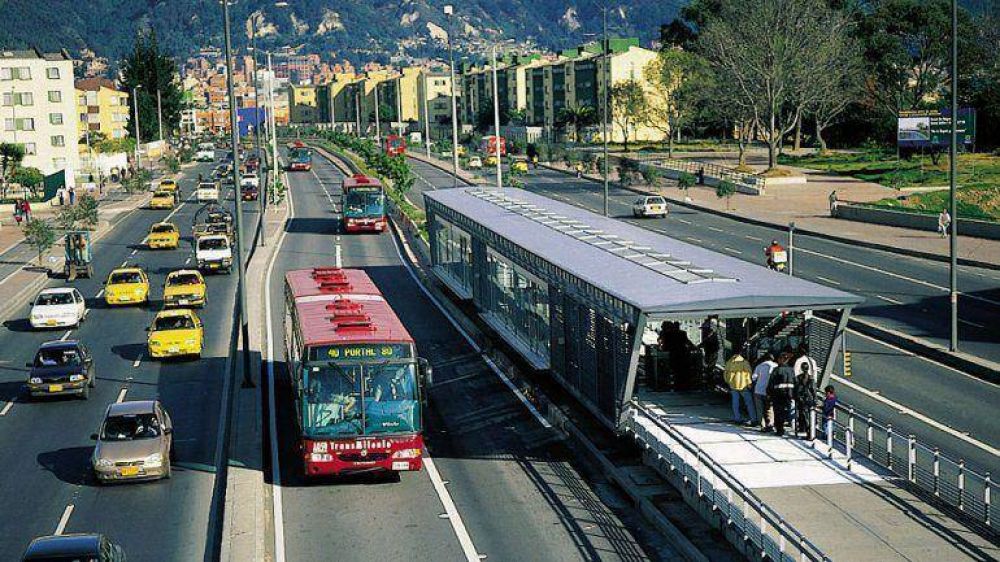 Bachelet invertir� u$s1.000 millones en el transporte de Santiago
