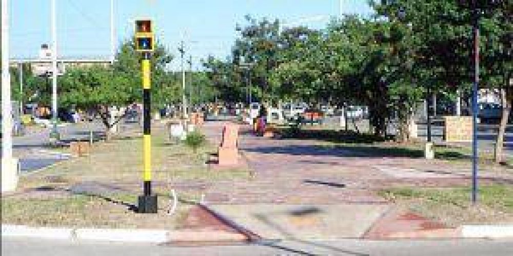 Inauguran remodeladas plazoletas