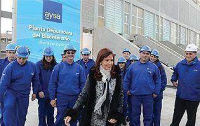 Cristina inaugur� una planta potabilizadora de AySA en Berazategui