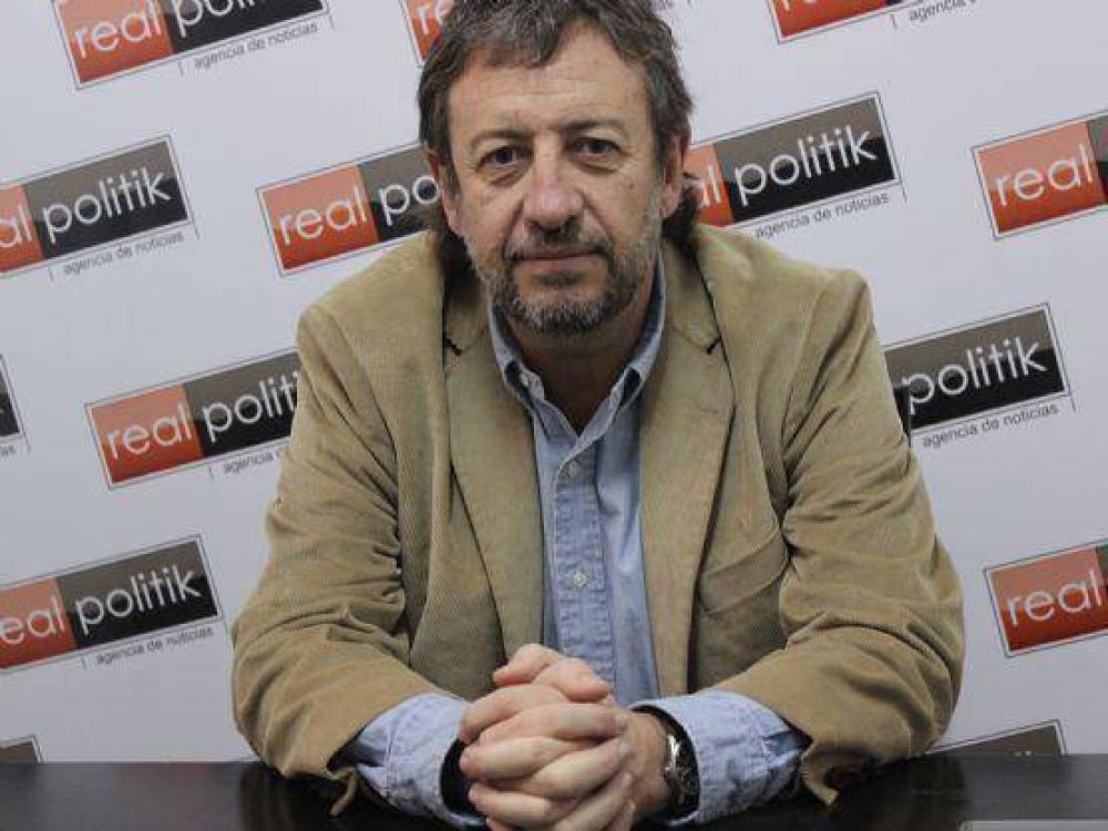 Juan Amondarain: �Sin los recursos, la polic�a municipal no va a tener un desarrollo razonable�