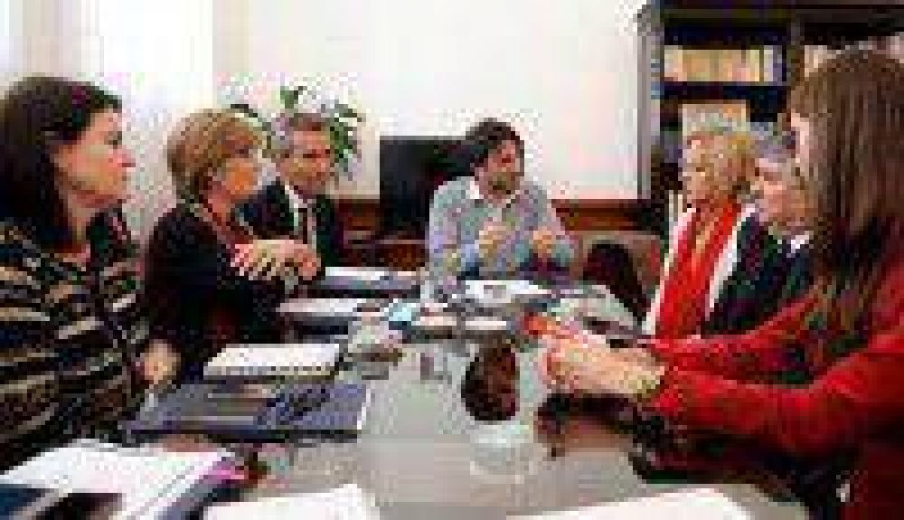 Senadores se reunieron con el Secretario de Comunicaciones