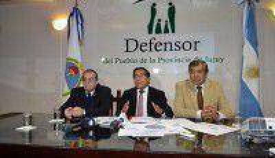 El Defensor del Pueblo recibi� m�s de 30 mil reclamos durante 2013