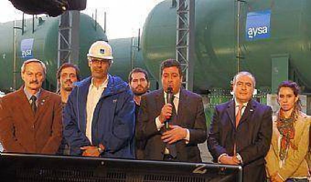 El Vicegobernador bonaerense inaugur� con Cristina una planta potabilizadora en Tigre