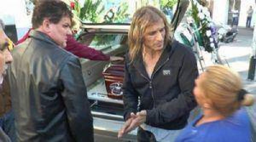 Claudio Caniggia despidi� a su padre en Catamarca