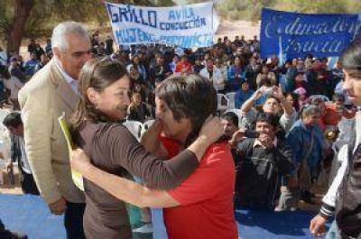 �Catamarca nos necesita a todos y no peleando, sino trabajando�