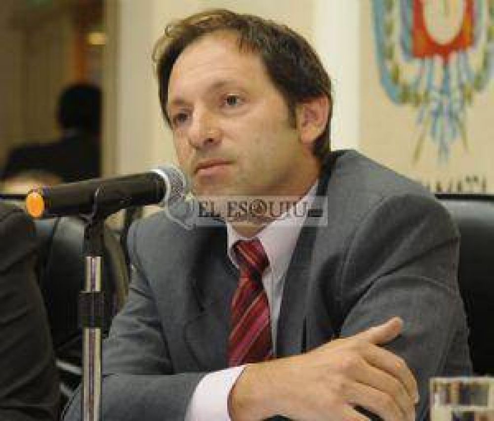 �Buscar una relaci�n entre la emergencia social y el financiamiento es caprichoso�