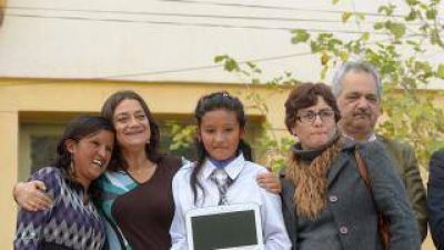 Luc�a en Tinogasta