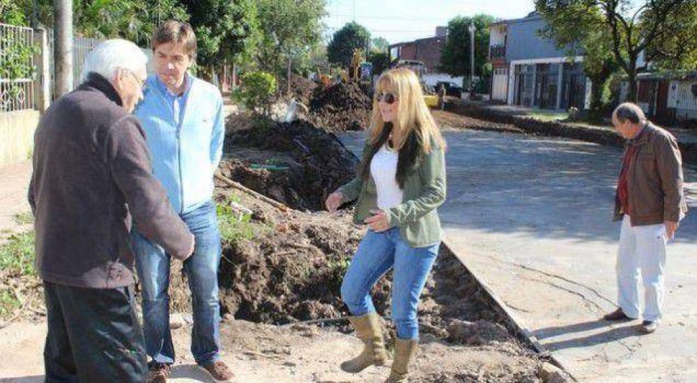 Comenz� la pavimentaci�n de Villa Universidad