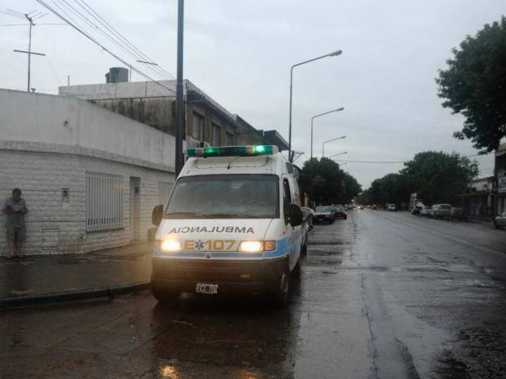 Dos personas murieron al chocar esta madrugada un auto contra un cami�n en la zona sur de Rosario