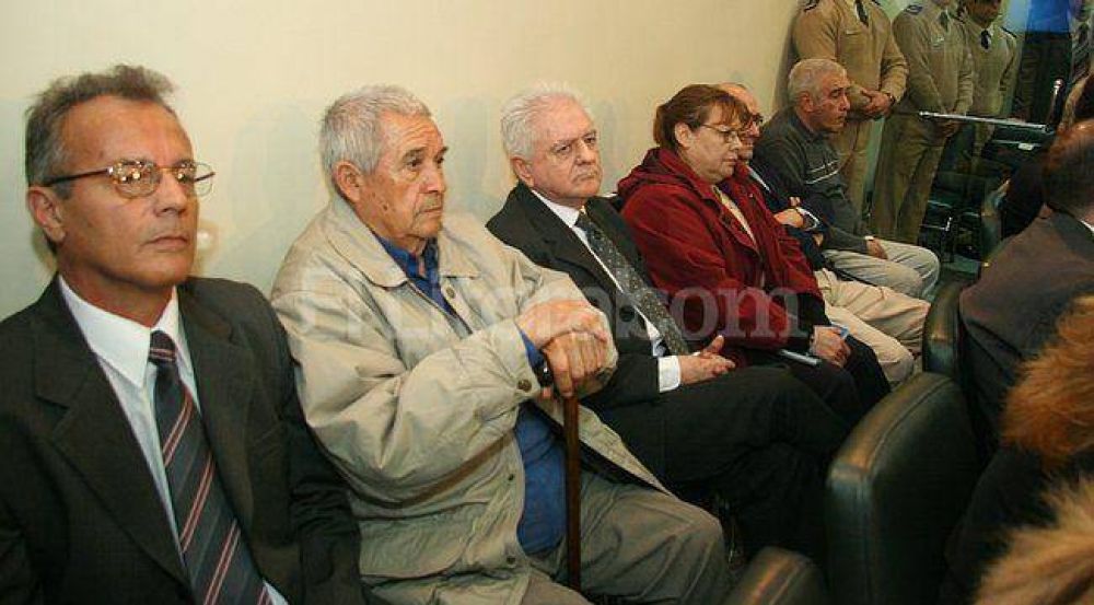 Asociaci�n il�cita: piden entre 5 y 9 a�os de prisi�n para exrepresores santafesinos